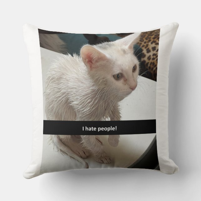 I Love Cats Pillow. I Hate People Cat Pillow. Kussen (Achterkant)