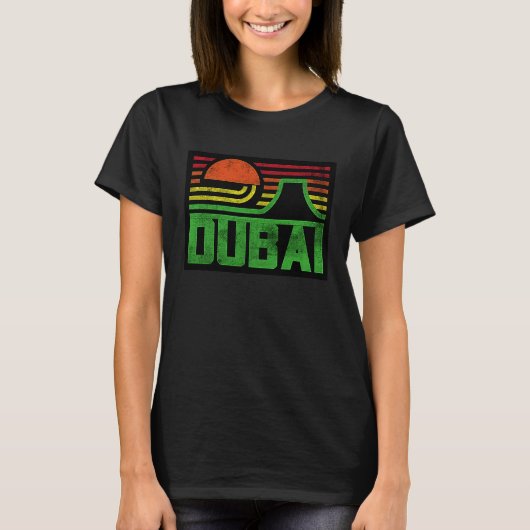 I Love Dubai Cool Retro Dubai Sunset Illustration  T-shirt (Voorkant)