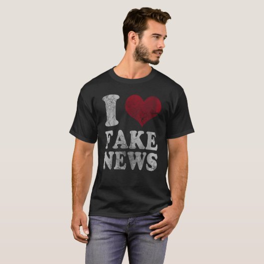 I Love Fake News T-shirt (Voorkant volledig)