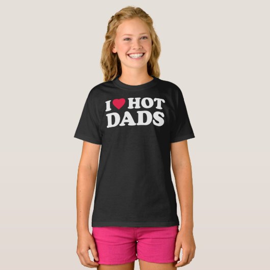 I Love Hot Dads Essential T-Shirt (Voorkant volledig)