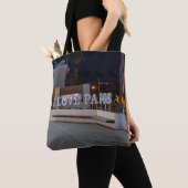 I Love Pafos teken 's nachts Tote Bag (Dichtbij)