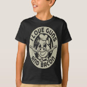 I Love Pistolen and Bacon Pork Pig Funny T-Shirt (Voorkant)