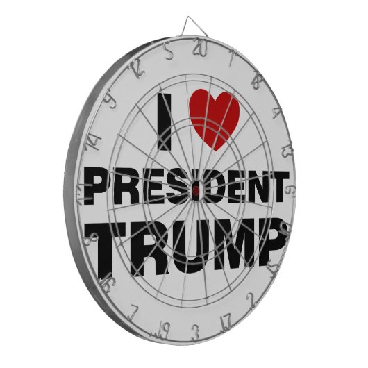 I Love President Trump Heart Dartbord (Voorkant Links)