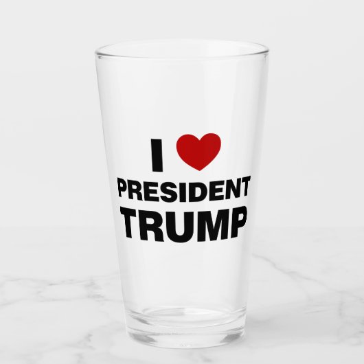 I Love President Trump Heart Glas (Voorkant)