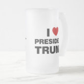 I Love President Trump Heart Matglas Bierpul (Voorkant rechts)
