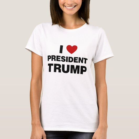 I Love President Trump Heart T-shirt (Voorkant)