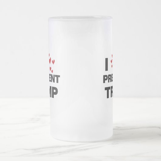 I Love President Trump Hearts Matglas Bierpul (Center)