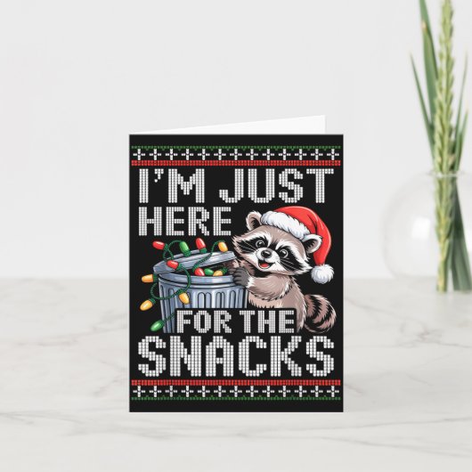 I’m Just Here For The Snacks Raccoon Christmas Ugl Kaart (Voorkant)