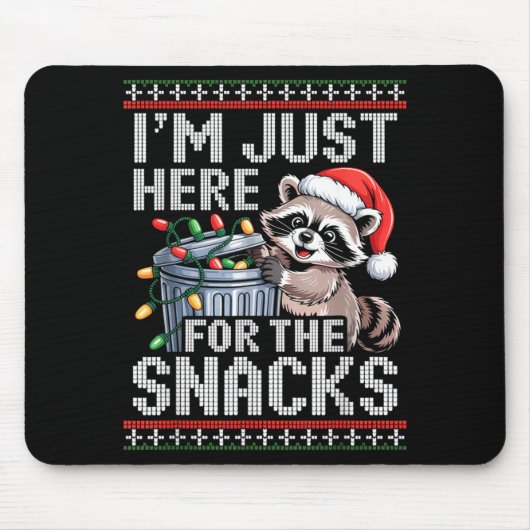 I’m Just Here For The Snacks Raccoon Christmas Ugl Muismat (Voorkant)