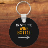 I’m With The Wine Bottle Halloween Matching Couple Sleutelhanger (Voorkant)