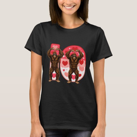 I-o Couples Matching Funny Bigfoot In Midwestern V T-shirt (Voorkant)