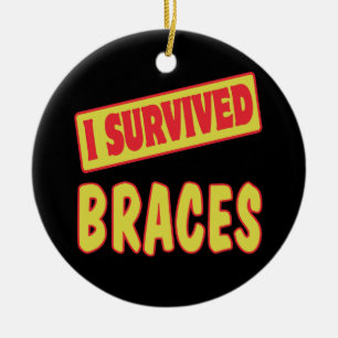 I OVERVIGDE BRACES KERAMISCH ORNAMENT