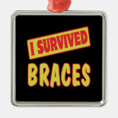 I OVERVIGDE BRACES METALEN ORNAMENT (Voorkant)