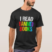 I Read Banned Books Rainbow T-shirt (Voorkant)