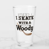 I Schaats met een Woody Hockey Stick Glas (Achterkant)