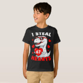 I Steal 67 Hearts Funny 67 Valentine Dinosaur Men  T-shirt (Voorkant volledig)