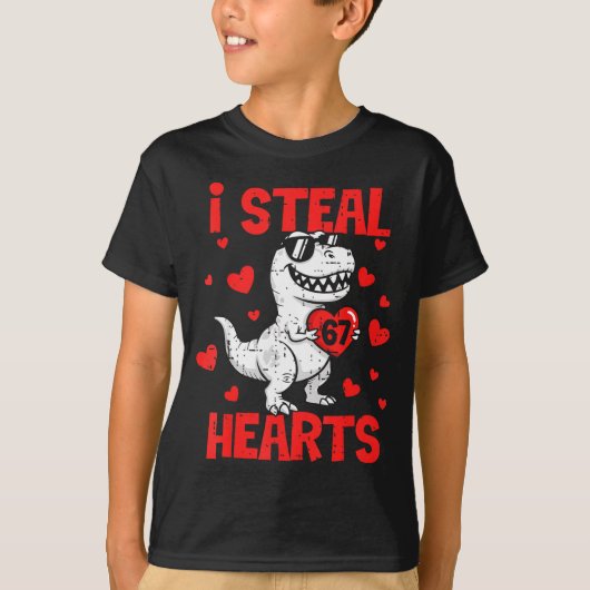I Steal 67 Hearts T-rex Six Seven Valentines Day B T-shirt (Voorkant)