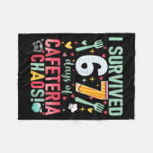 I Survived 67 Days Of Cafeteria Chaos Lunch Lady S Fleece Deken (Voorkant (Horizontaal))