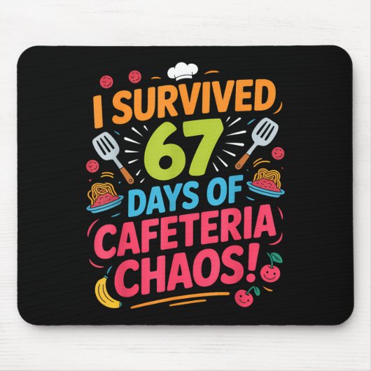 I Survived 67 Days Of Cafeteria Chaos Staff Lunch Muismat (Voorkant)