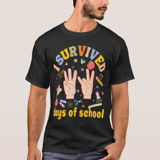 I Survived 67 Days Of School American Sign Languag T-shirt (Voorkant)