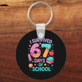 I Survived 67 Days Of School Cute Kid Six Seven Ce Sleutelhanger (Voorkant)