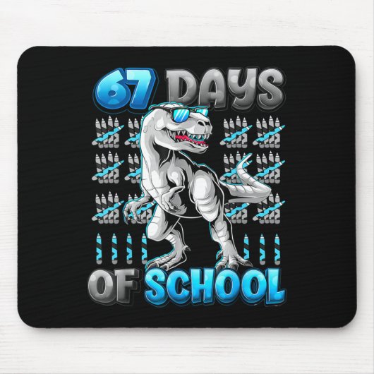 I Survived 67 Days Of School Funny 67 Meme Dinosau Muismat (Voorkant)