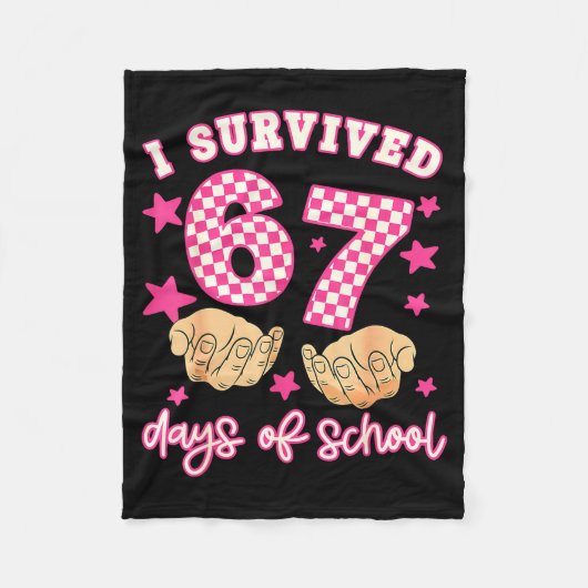 I Survived 67 Days Of School Funny 67 Teachers Stu Fleece Deken (Voorkant)