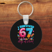 I Survived 67 Days Of School Funny 67 Teachers Stu Sleutelhanger (Voorkant)
