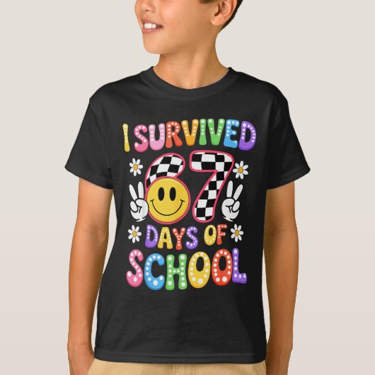 I Survived 67 Days Of School Funny 67 Teachers Stu T-shirt (Voorkant)