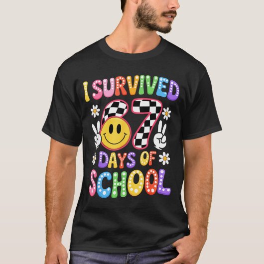 I Survived 67 Days Of School Funny 67 Teachers Stu T-shirt (Voorkant)
