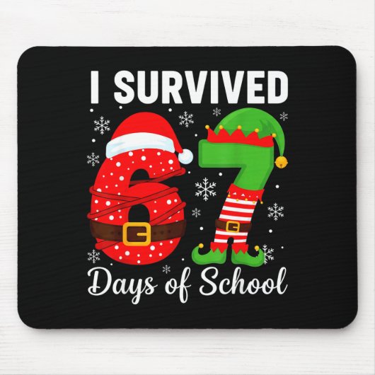 I Survived 67 Days Of School Funny Elf Christmas S Muismat (Voorkant)