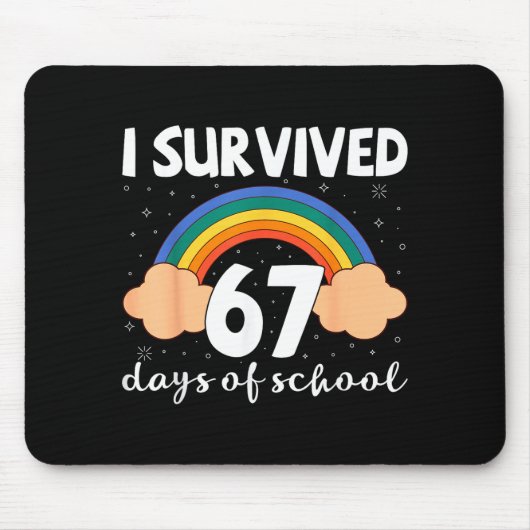 I Survived 67 Days Of School Funny Meme Student Te Muismat (Voorkant)