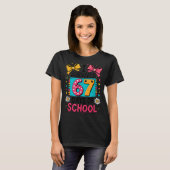 I Survived 67 Days Of School Funny Meme Teacher Me T-shirt (Voorkant volledig)