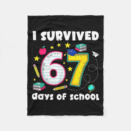 I Survived 67 Days Of School Funny Meme Teacher St Fleece Deken (Voorkant)