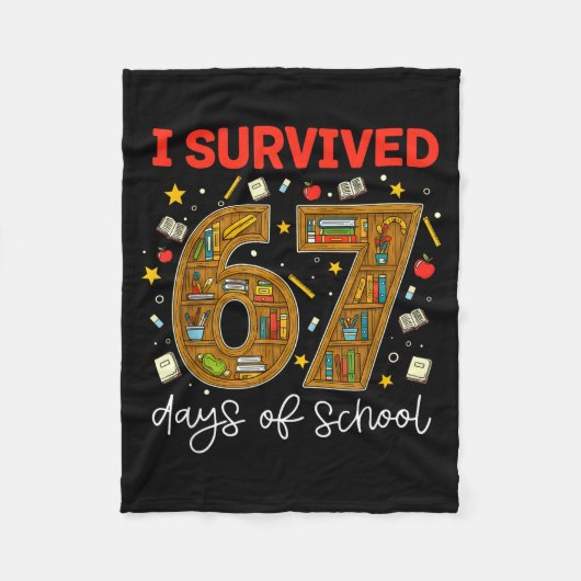 I Survived 67 Days Of School Funny Meme Teacher St Fleece Deken (Voorkant)