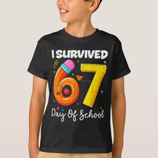 I Survived 67 Days Of School Funny Meme Teacher St T-shirt (Voorkant)