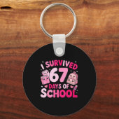 I Survived 67 Days Of School Funny Student Style Sleutelhanger (Voorkant)