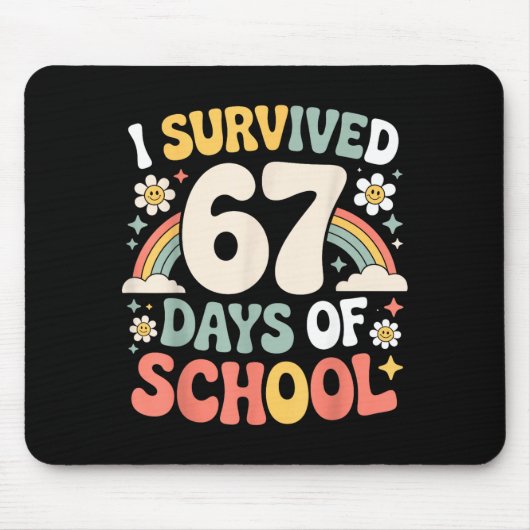 I Survived 67 Days Of School Funny Teacher And Stu Muismat (Voorkant)
