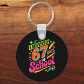 I Survived 67 Days Of School Funny Teacher Student Sleutelhanger (Voorkant)