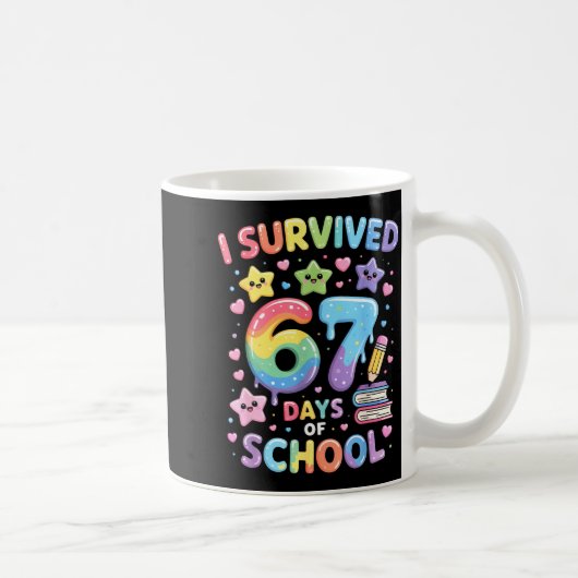 I Survived 67 Days Of School - Funny Teachers Stud Koffiemok (Rechts)