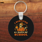 I Survived 67 Days Of School Teacher Skeleton Funn Sleutelhanger (Voorkant)