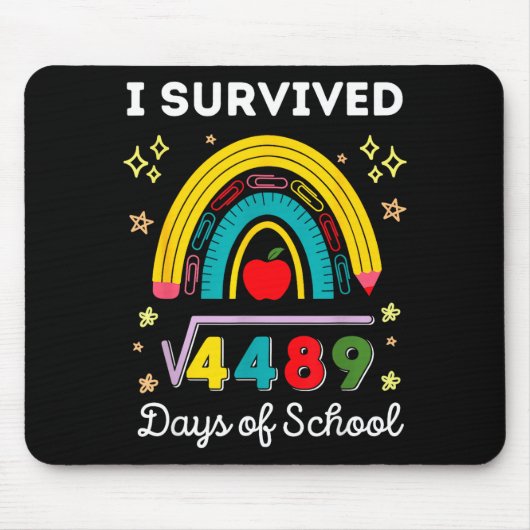I Survived 67 Days Of School Teachers Students Six Muismat (Voorkant)