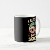 I Survived 67 Days Of School With A Funny Ice Crea Koffiemok (Voorkant rechts)