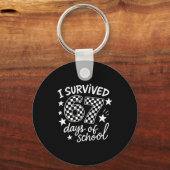 I Survived 67 Six Seven Days Of School Checkered B Sleutelhanger (Voorkant)
