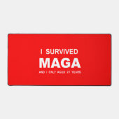 I Survived MAGA  Bureaumat (Voorkant)
