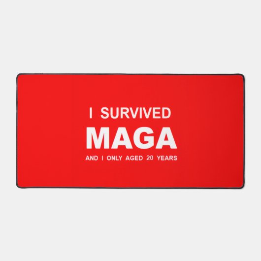 I Survived MAGA  Bureaumat (Voorkant)