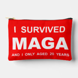 I Survived MAGA Etui