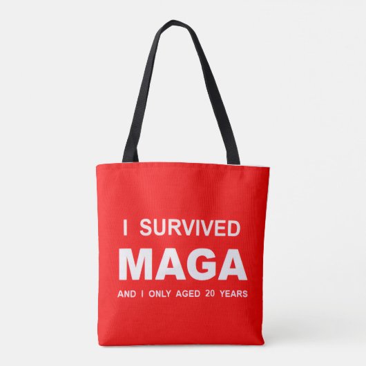 I Survived MAGA Tote Bag (Achterkant)