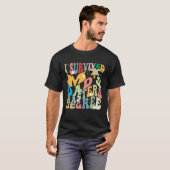 I Survived My Dad's Masters Degree Groovy Graduati T-shirt (Voorkant volledig)