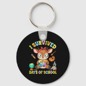 I Survived Six Seven Days Of School Cute Deer Stud Sleutelhanger (Voorkant)